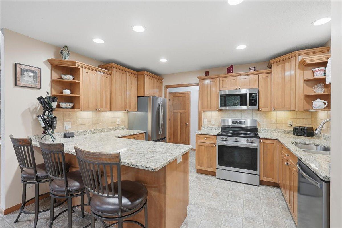 12-Kitchen.jpg