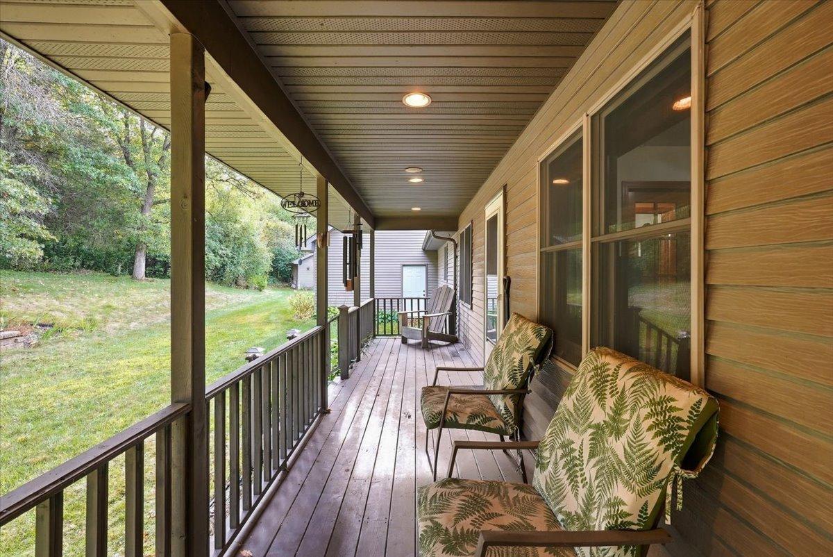 35-Back Deck.jpg