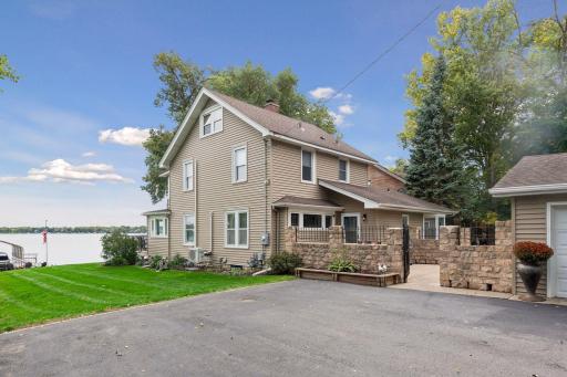 1620 Shadywood Road, Wayzata, MN 55391