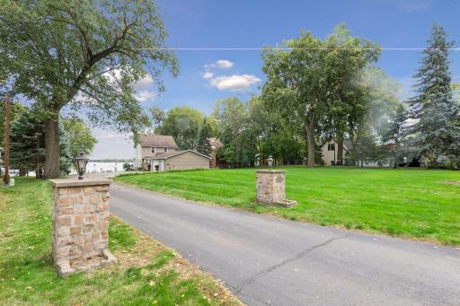 1620 Shadywood Road, Wayzata, MN 55391