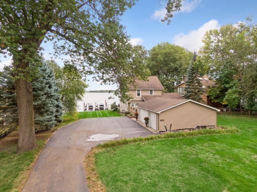 1620 Shadywood Road, Wayzata, MN 55391