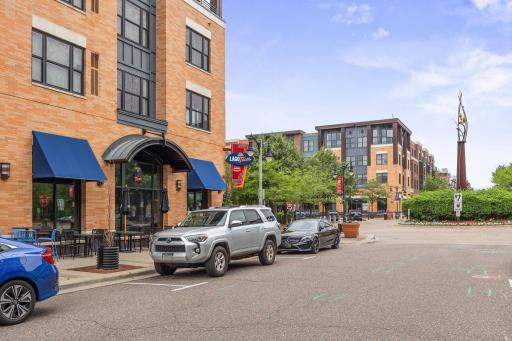 Trader Joes, Restaurants and more within steps!