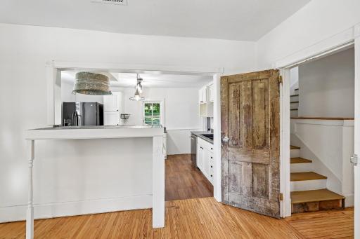 15-web-or-mls-Saint Croix Trl-S2807-024.jpg