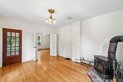 21-web-or-mls-Saint Croix Trl-S2807-033.jpg