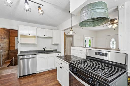13-web-or-mls-Saint Croix Trl-S2807-022.jpg