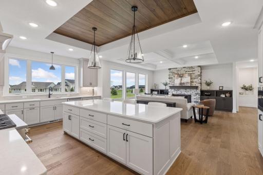 Large center island for a quick snack or food prep