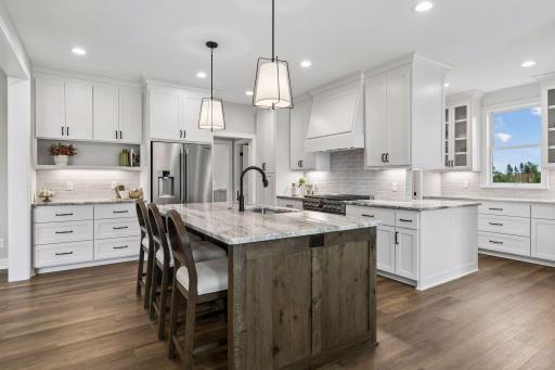 1053 Hart Lake Avenue, New Richmond, WI 54017