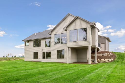 1053 Hart Lake Avenue, New Richmond, WI 54017