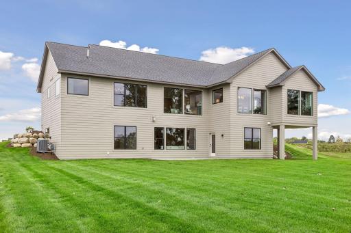 1053 Hart Lake Avenue, New Richmond, WI 54017
