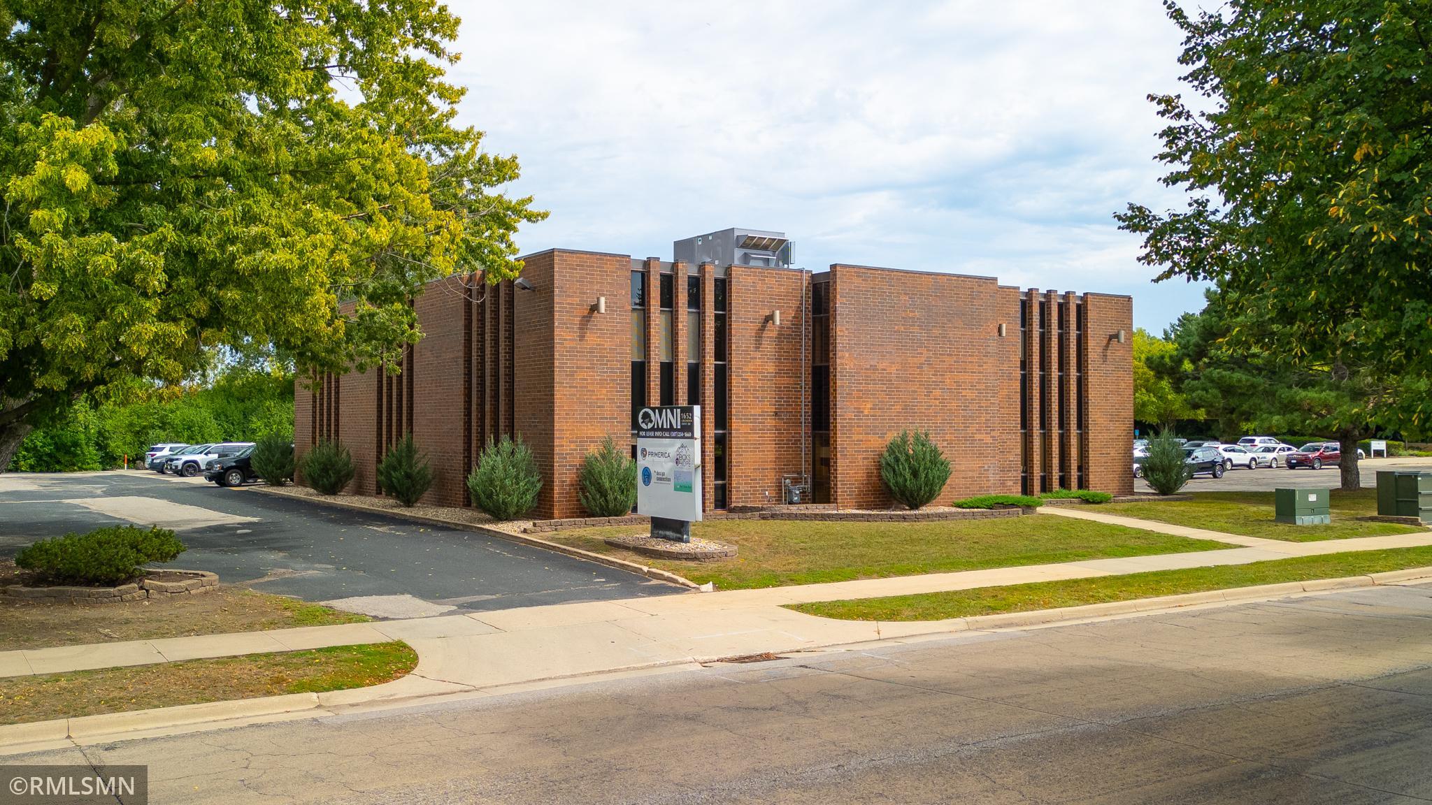 Property photo for 1652 Greenview Drive SW, Rochester, MN 55902