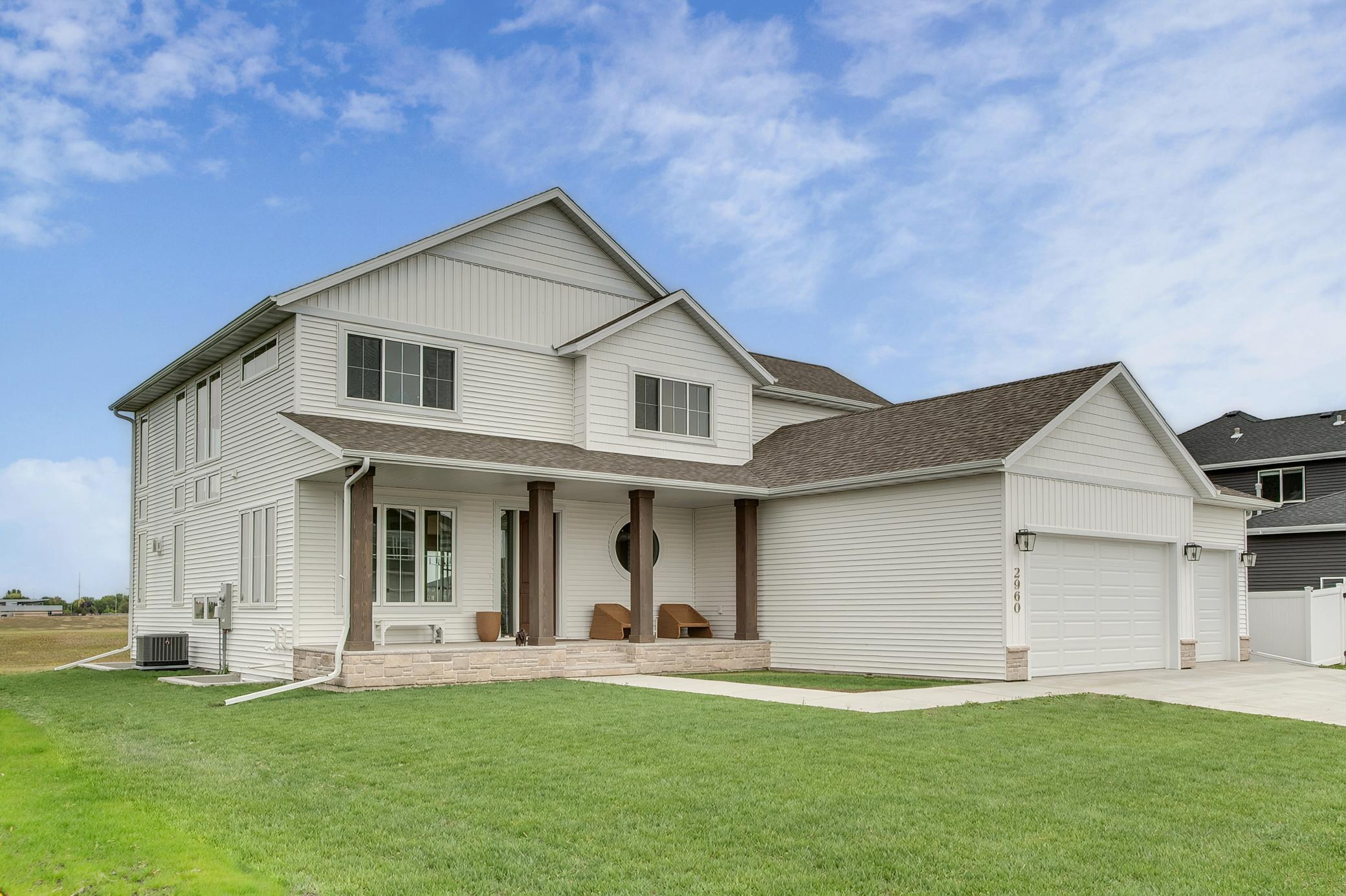 Front Exterior Lawn is AI generated.