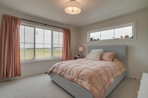 2960 Prairie Farms Circle S, Fargo, ND 58104