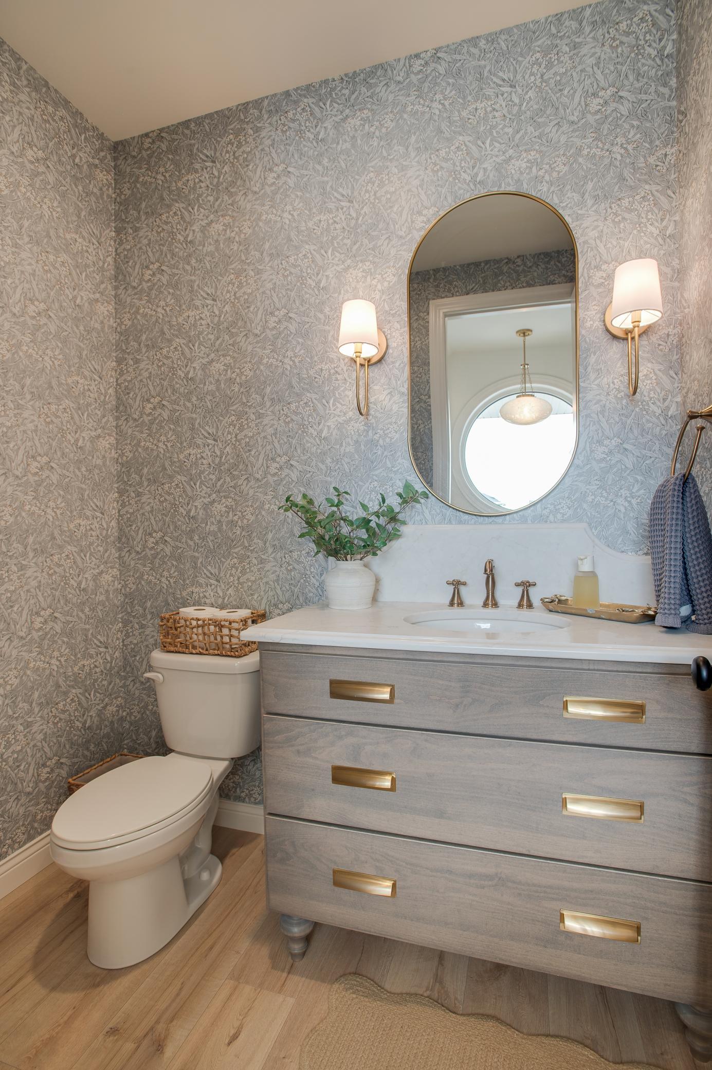 1/2 Bath Main Floor