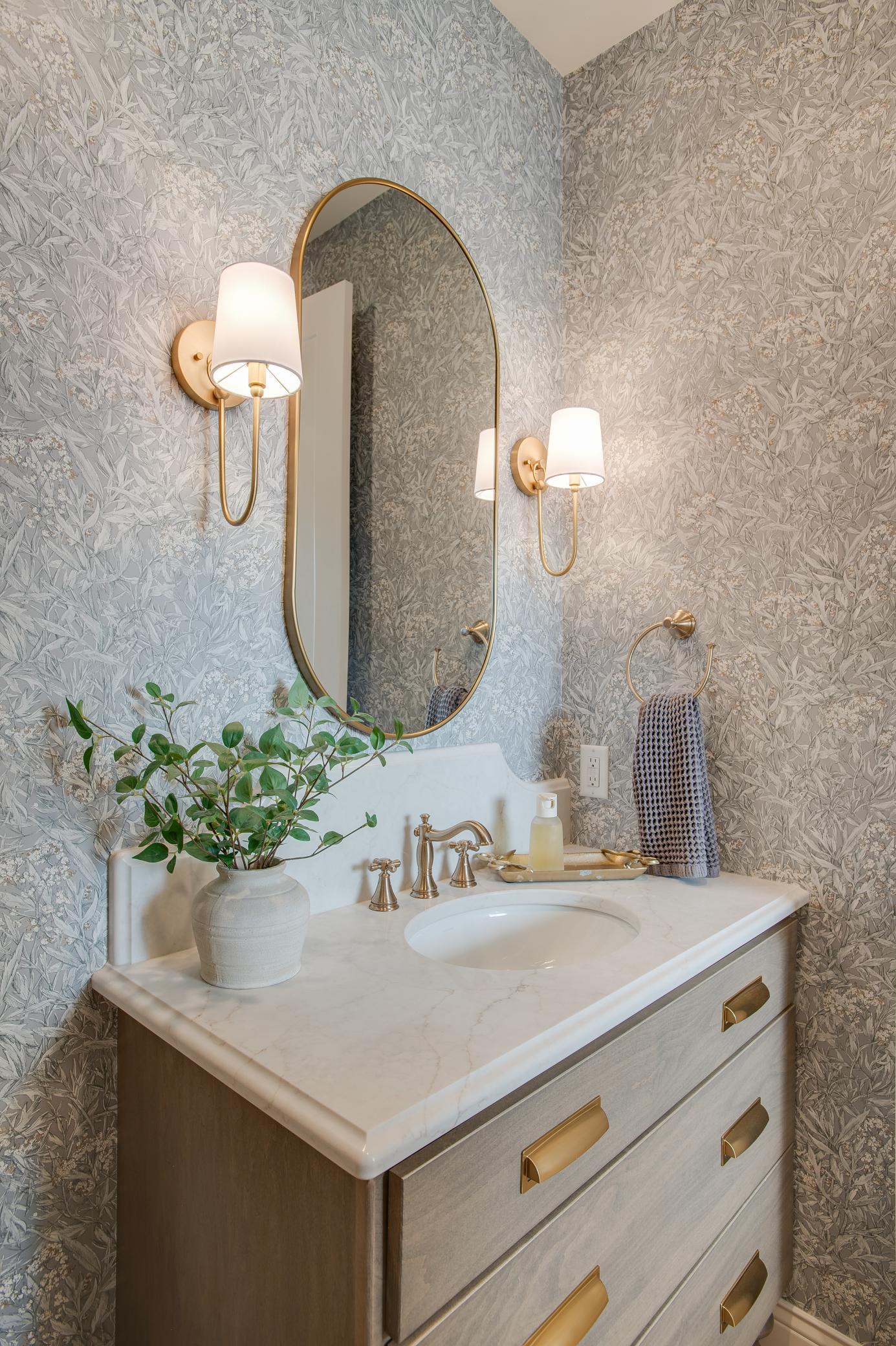 1/2 Bath Main Floor