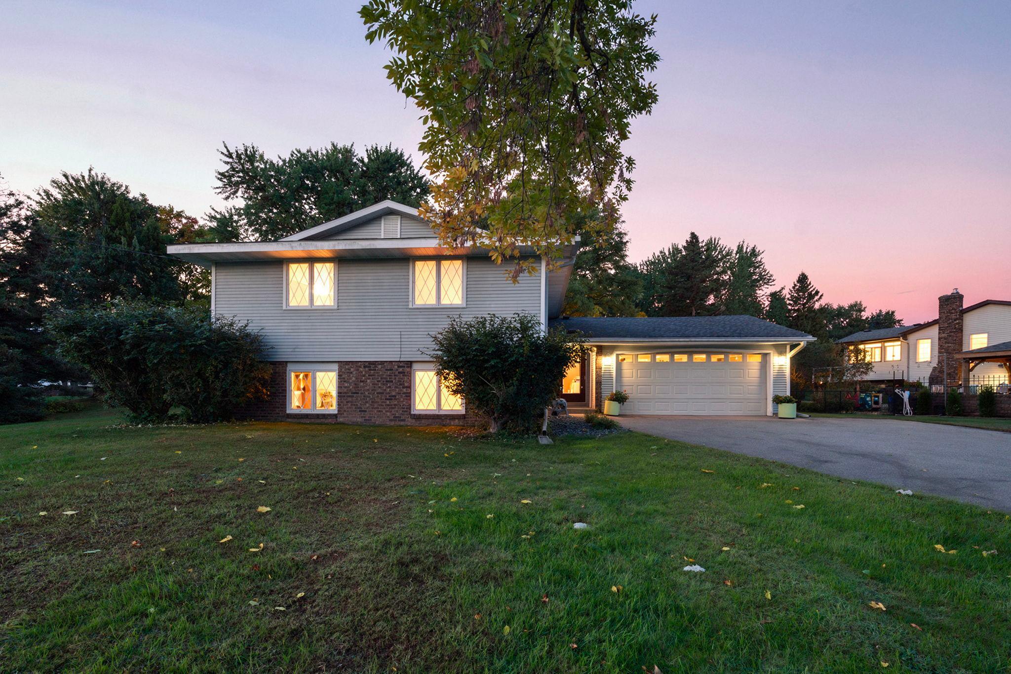 Property photo for 8989 Lake Jane Trail N, Lake Elmo, MN 55042