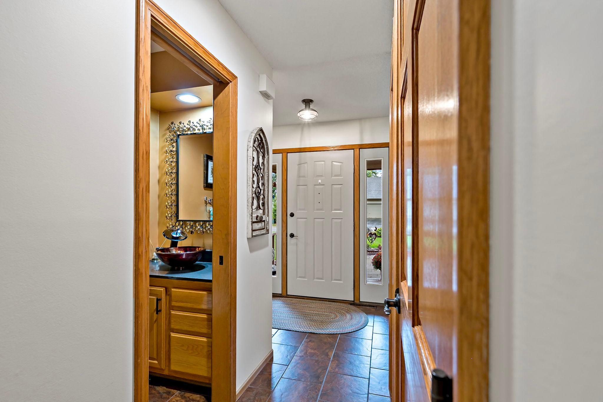 46-web-or-mls-112122 Haering Ln Chaska_0049.jpg