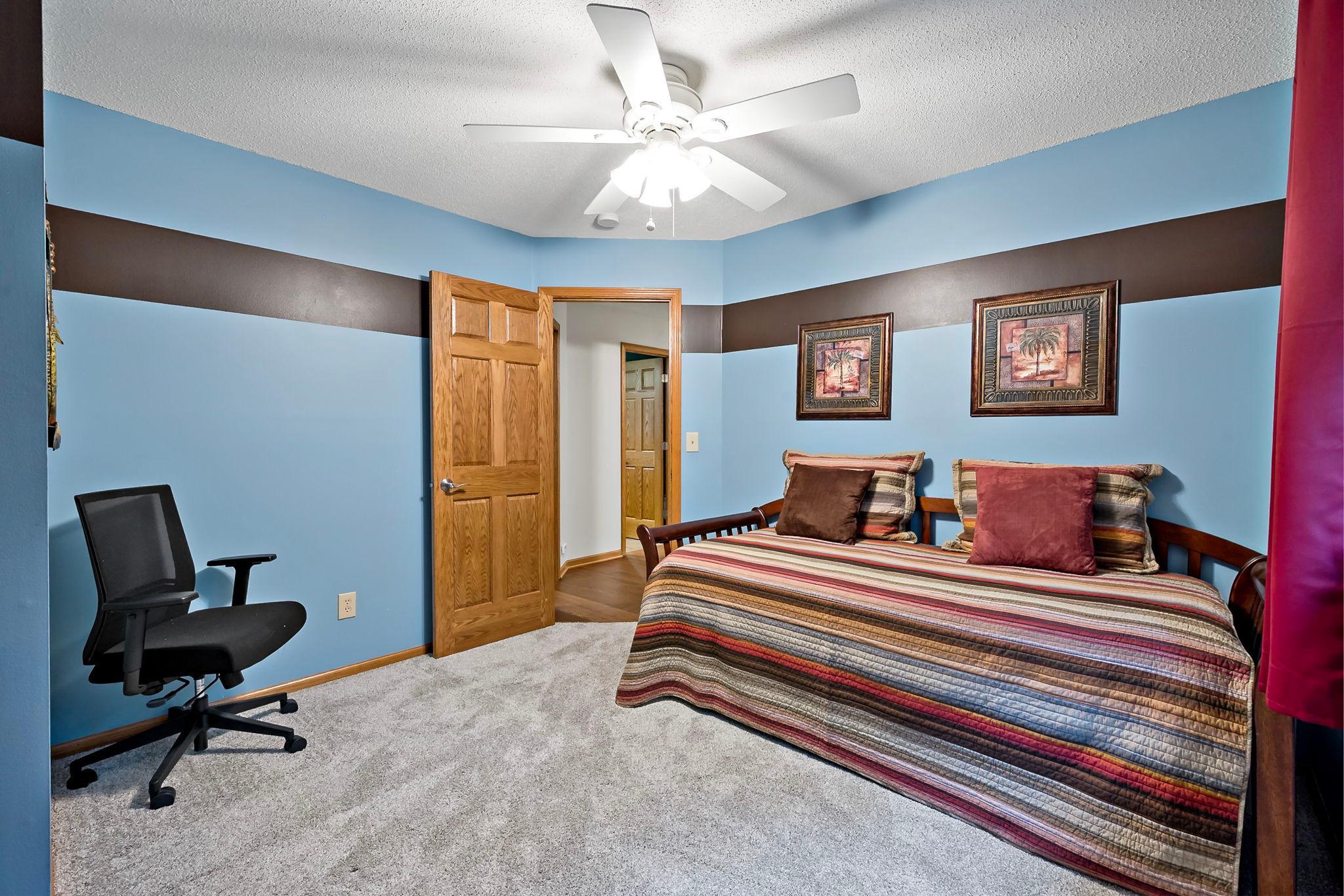 61-web-or-mls-112122 Haering Ln Chaska_0064.jpg