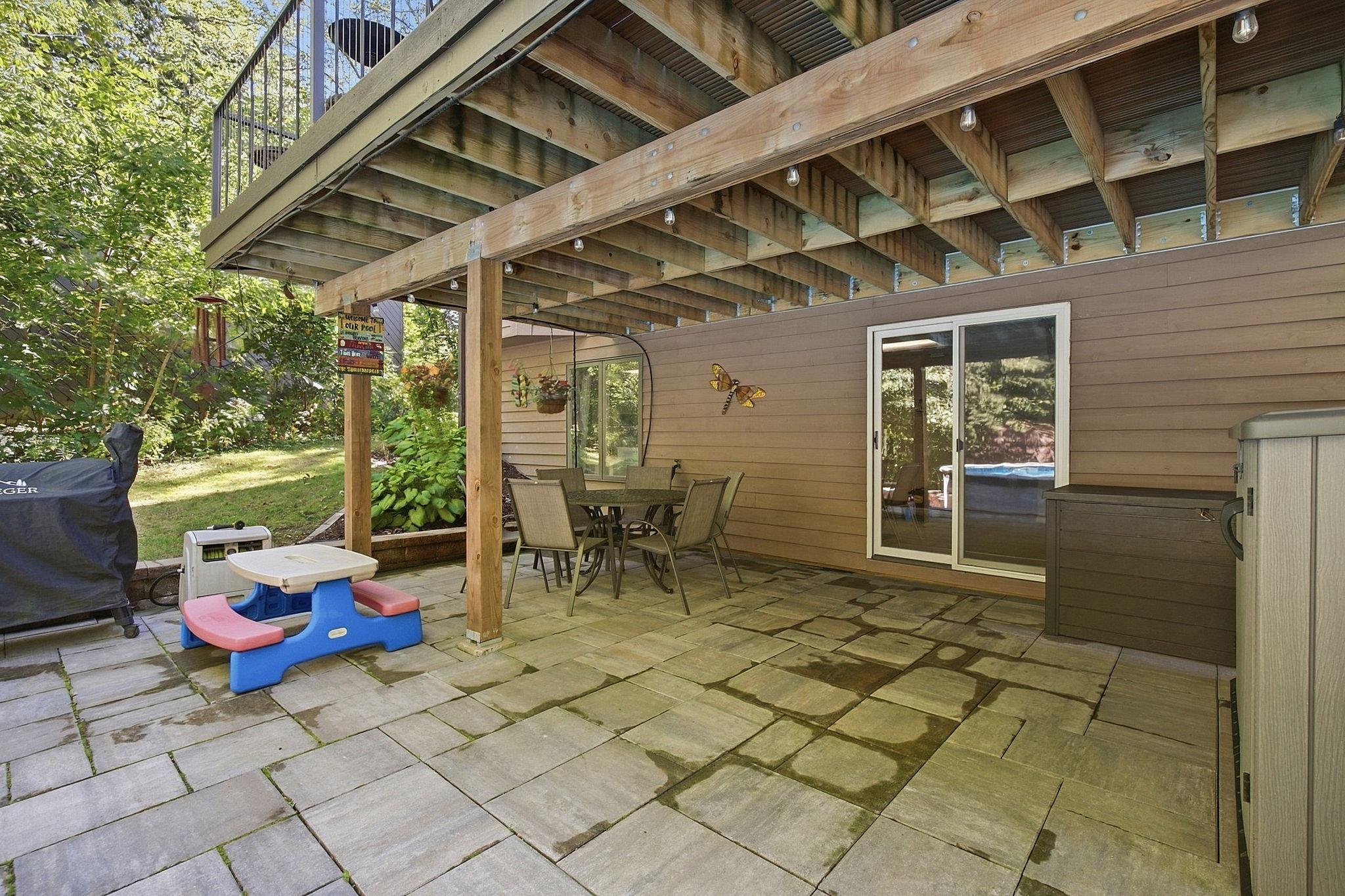 69-web-or-mls-112122_Hearing_Ln_Chaska_MN_008.jpg