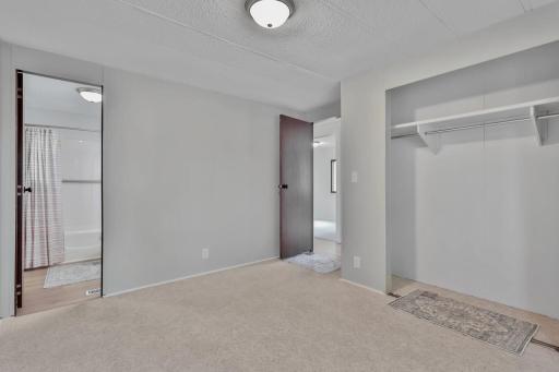 13100 318th Street, 112, Lindstrom, MN 55045
