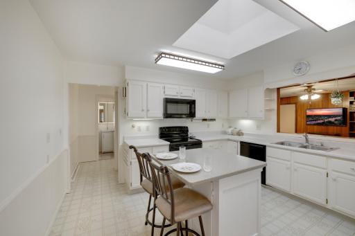 8710Photography-High-Resolution-611-Sheridan-Ave-Montevideo-MN-56265-18.jpg