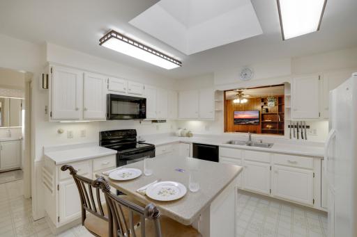 8710Photography-High-Resolution-611-Sheridan-Ave-Montevideo-MN-56265-21.jpg