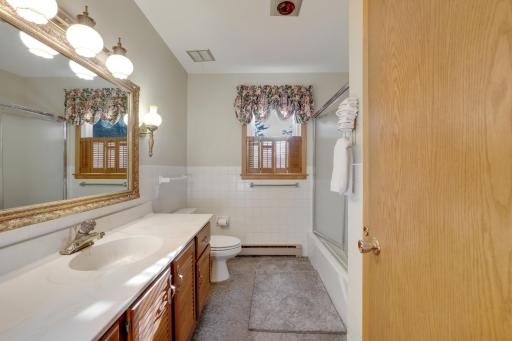 8710Photography-High-Resolution-611-Sheridan-Ave-Montevideo-MN-56265-51.jpg