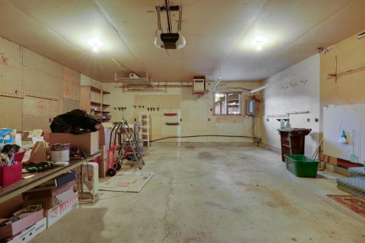 8710Photography-High-Resolution-611-Sheridan-Ave-Montevideo-MN-56265-71.jpg