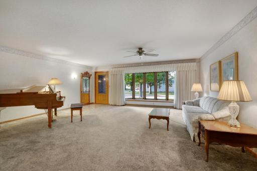 8710Photography-High-Resolution-611-Sheridan-Ave-Montevideo-MN-56265-12.jpg