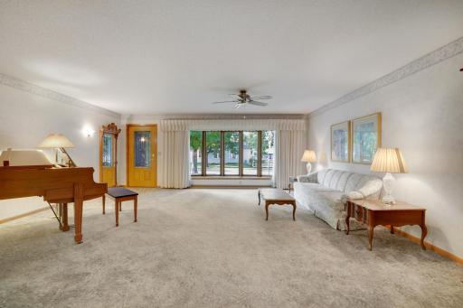 8710Photography-High-Resolution-611-Sheridan-Ave-Montevideo-MN-56265-13.jpg