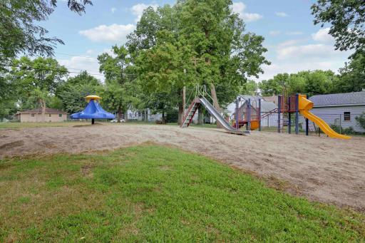 8710Photography-High-Resolution-611-Sheridan-Ave-Montevideo-MN-56265-79.jpg