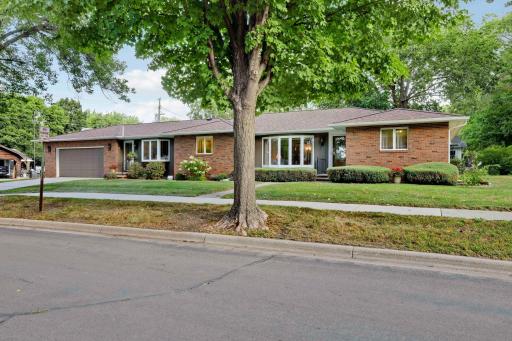 8710Photography-High-Resolution-611-Sheridan-Ave-Montevideo-MN-56265-1.jpg