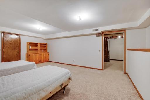 8710Photography-High-Resolution-611-Sheridan-Ave-Montevideo-MN-56265-63.png