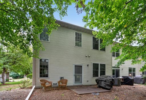8011 Everest Lane N, Maple Grove, MN 55311