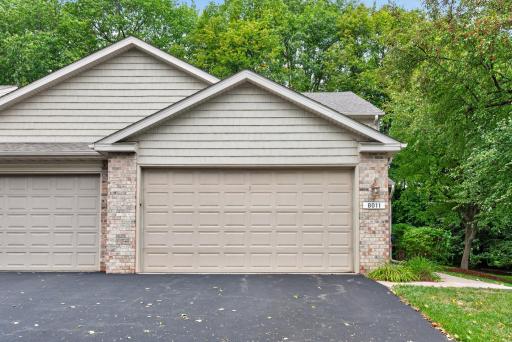 8011 Everest Lane N, Maple Grove, MN 55311