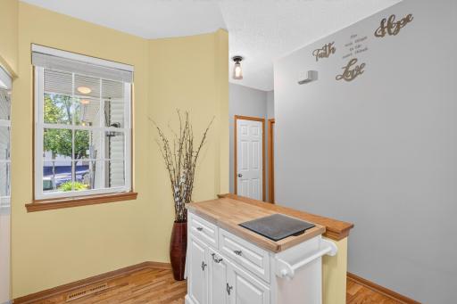 8011 Everest Lane N, Maple Grove, MN 55311