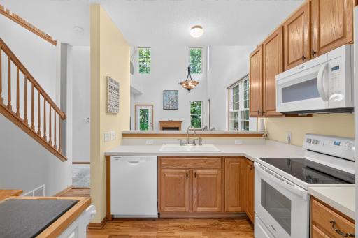 8011 Everest Lane N, Maple Grove, MN 55311