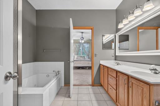 8011 Everest Lane N, Maple Grove, MN 55311