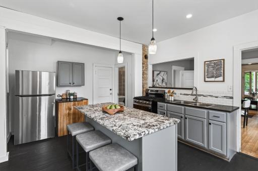 1047 5th Street E, Saint Paul, MN 55106