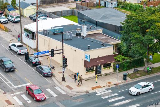 You'll enjoy being walking distance to all of Central Avenue's shops & restaurants