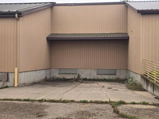 300 16th Avenue SE, Waseca, MN 56093