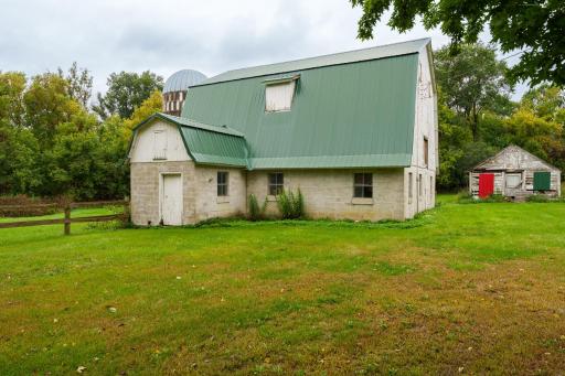 The barn is also in good condition with a steel roof!