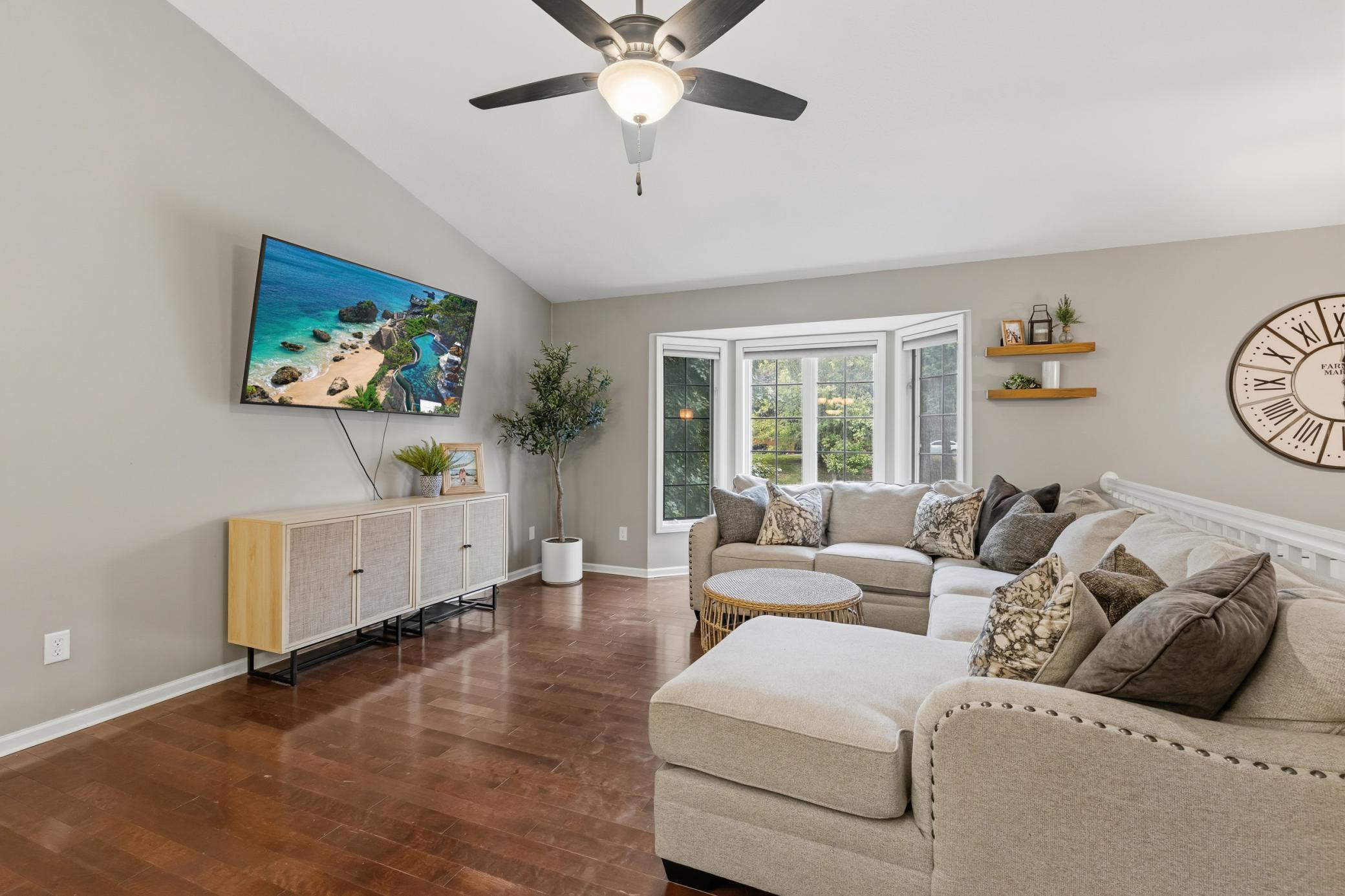 Full height bay window