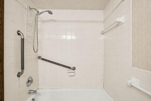 2531 Unity Avenue N, 253, Golden Valley, MN 55422