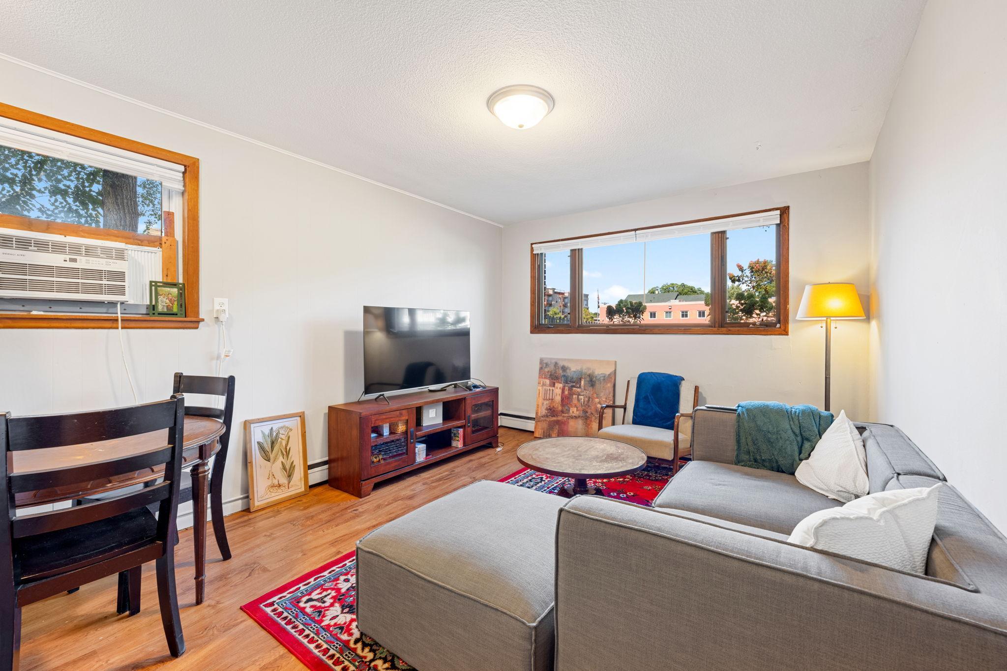 2-web-or-mls-338-ne-18th-ave.jpg