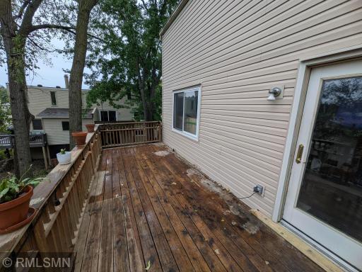 1517 N Innsbruck Drive, Fridley, MN 55432