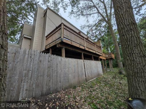 1517 N Innsbruck Drive, Fridley, MN 55432