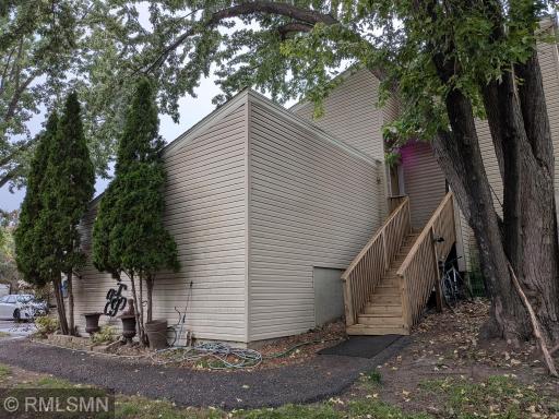 1517 N Innsbruck Drive, Fridley, MN 55432