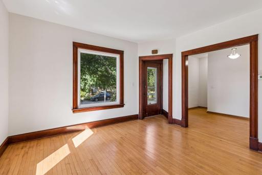 Livingroom with big windows
