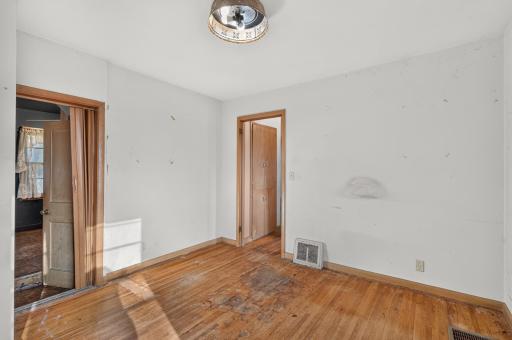 5242 James Avenue N, Minneapolis, MN 55430