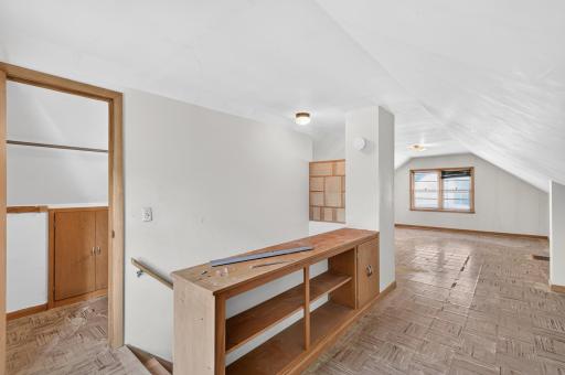 5242 James Avenue N, Minneapolis, MN 55430